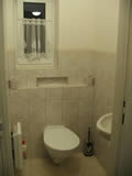 Koupelna a WC v poschodí - Chalupa v Jizerských horách